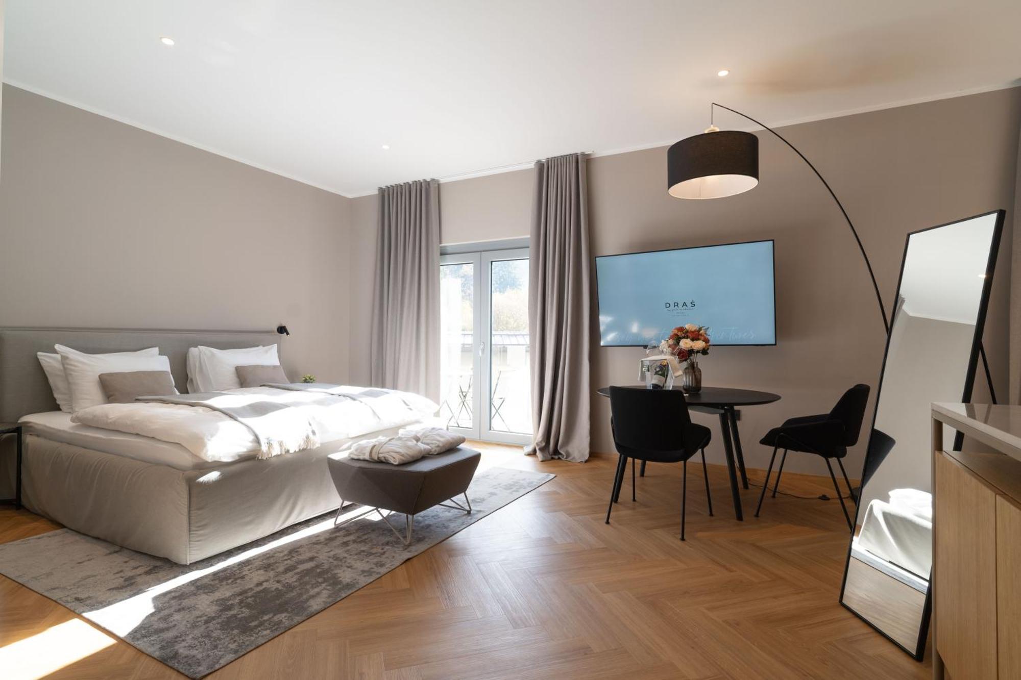 Hotel Dras Maribor Kültér fotó